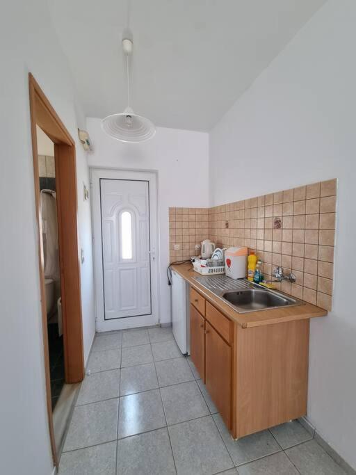Red Rose Appartement Kámpos Buitenkant foto